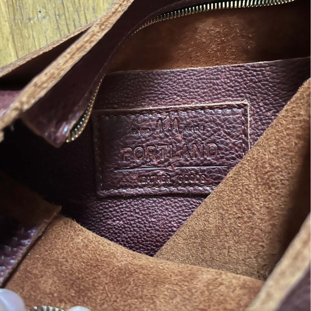 Portland Leather Triangle Bag - Picture 7 of 10
